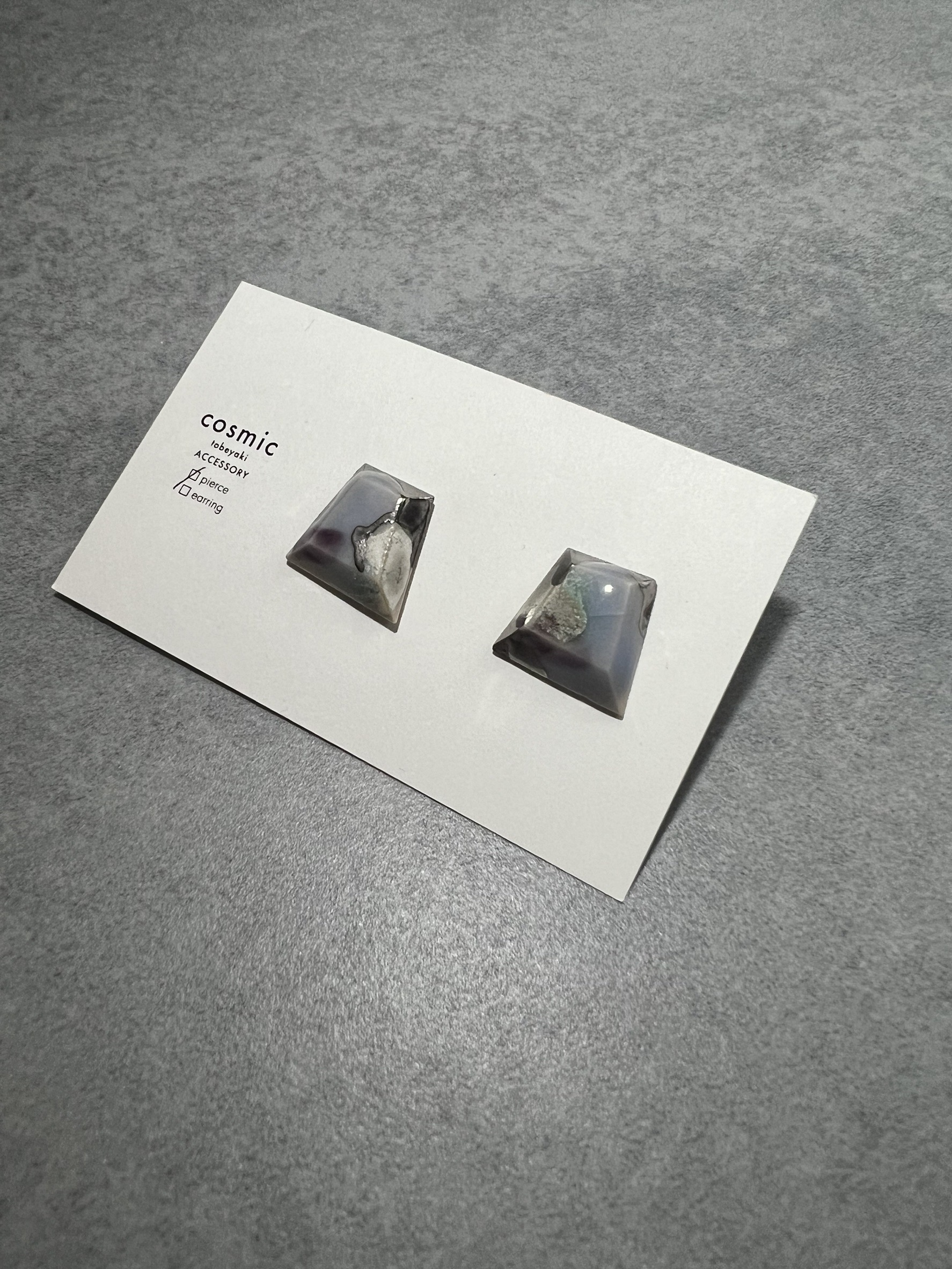 0028ピアスマーブルブルー系