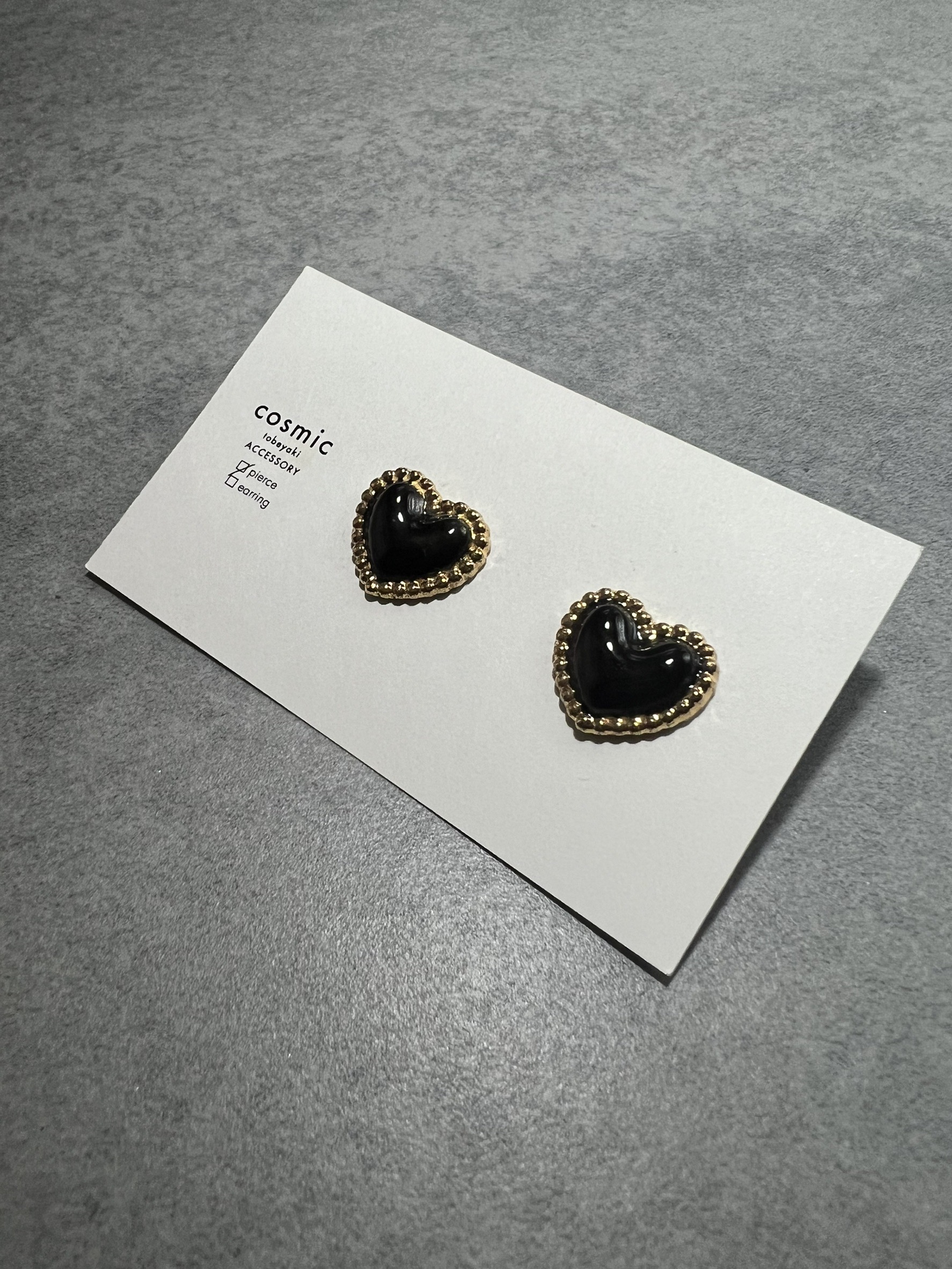 0035ピアス黒ゴールド