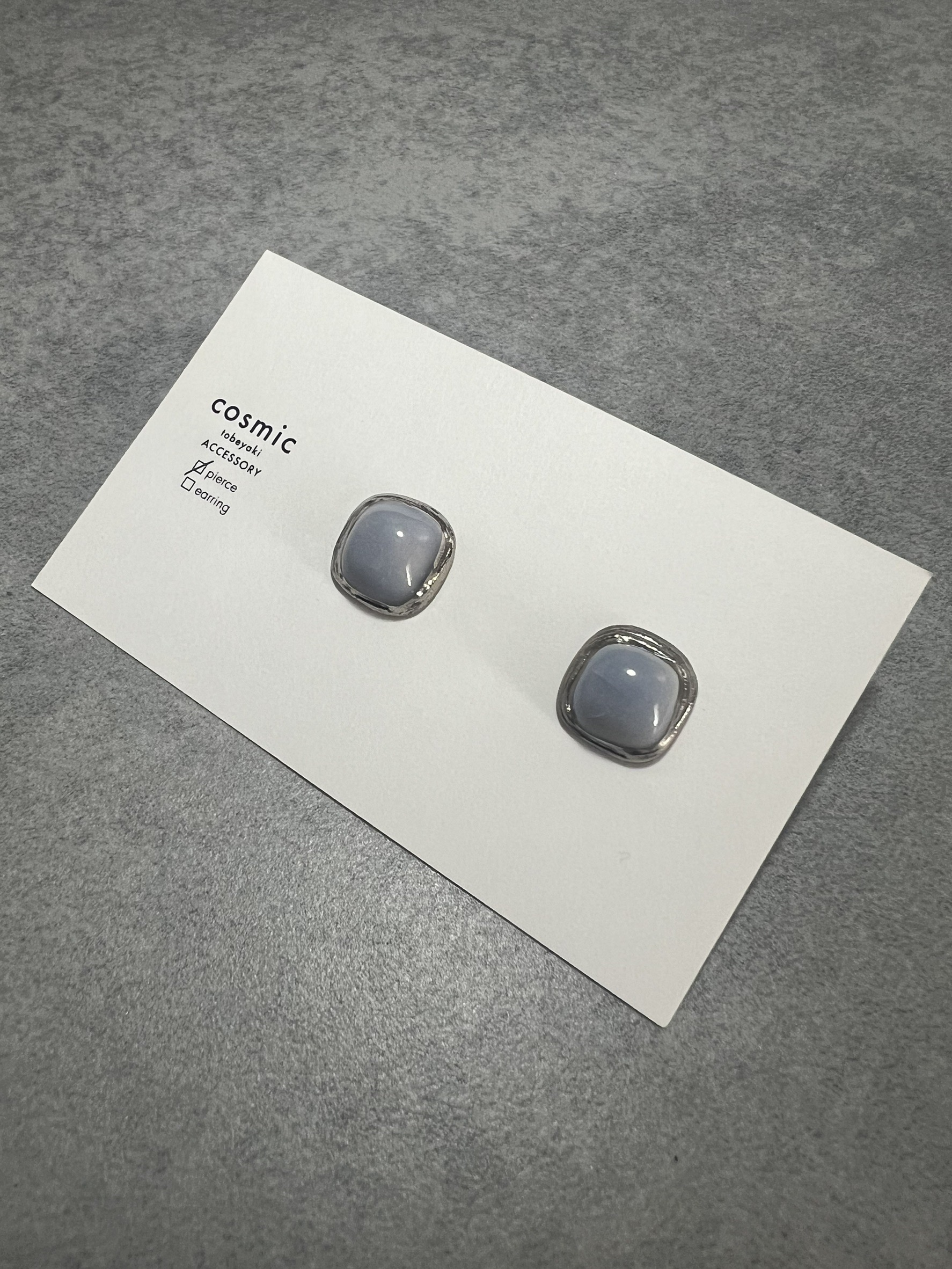 0006ピアス水色シルバー