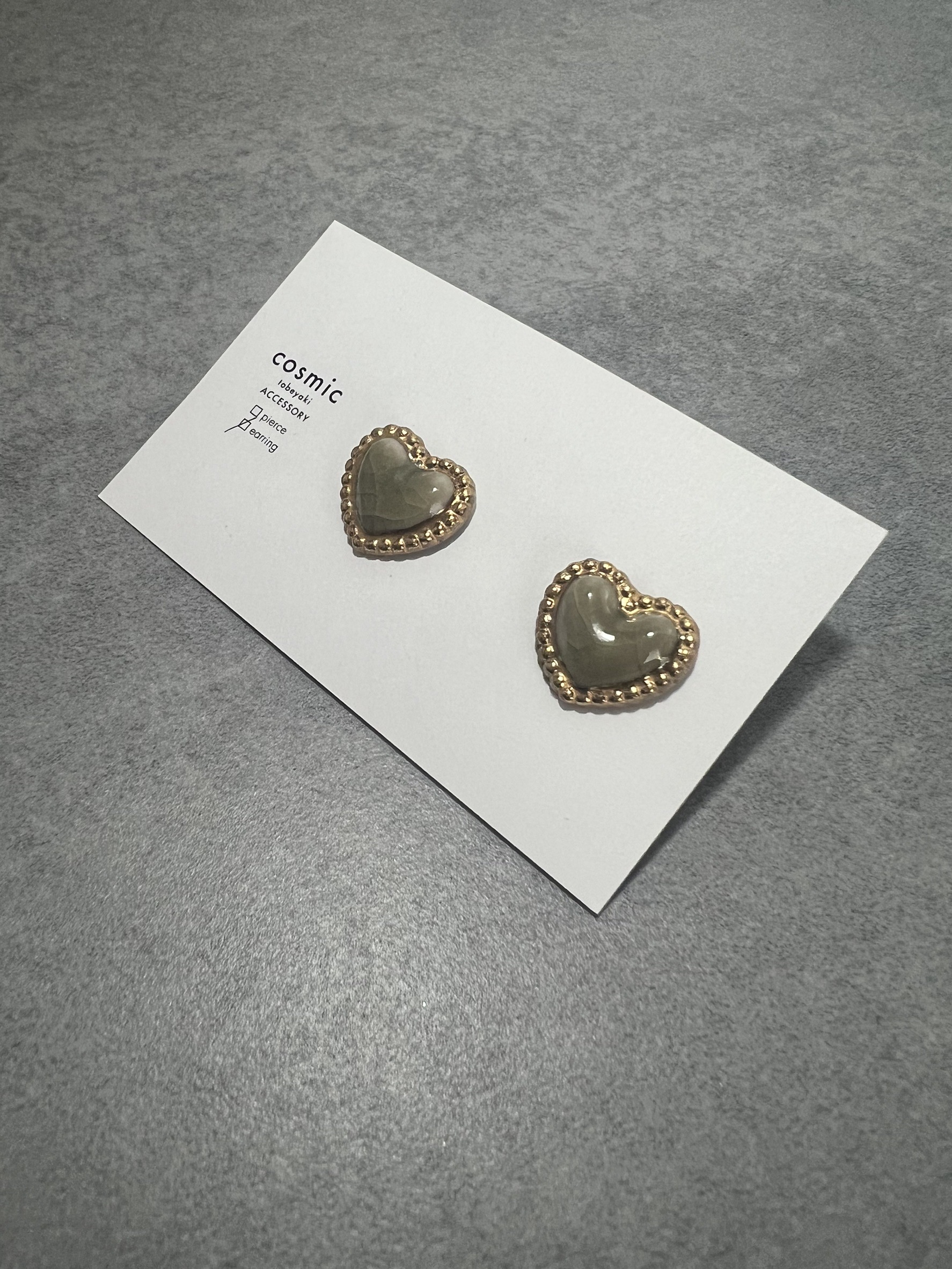 0009ピアス若草ゴールド