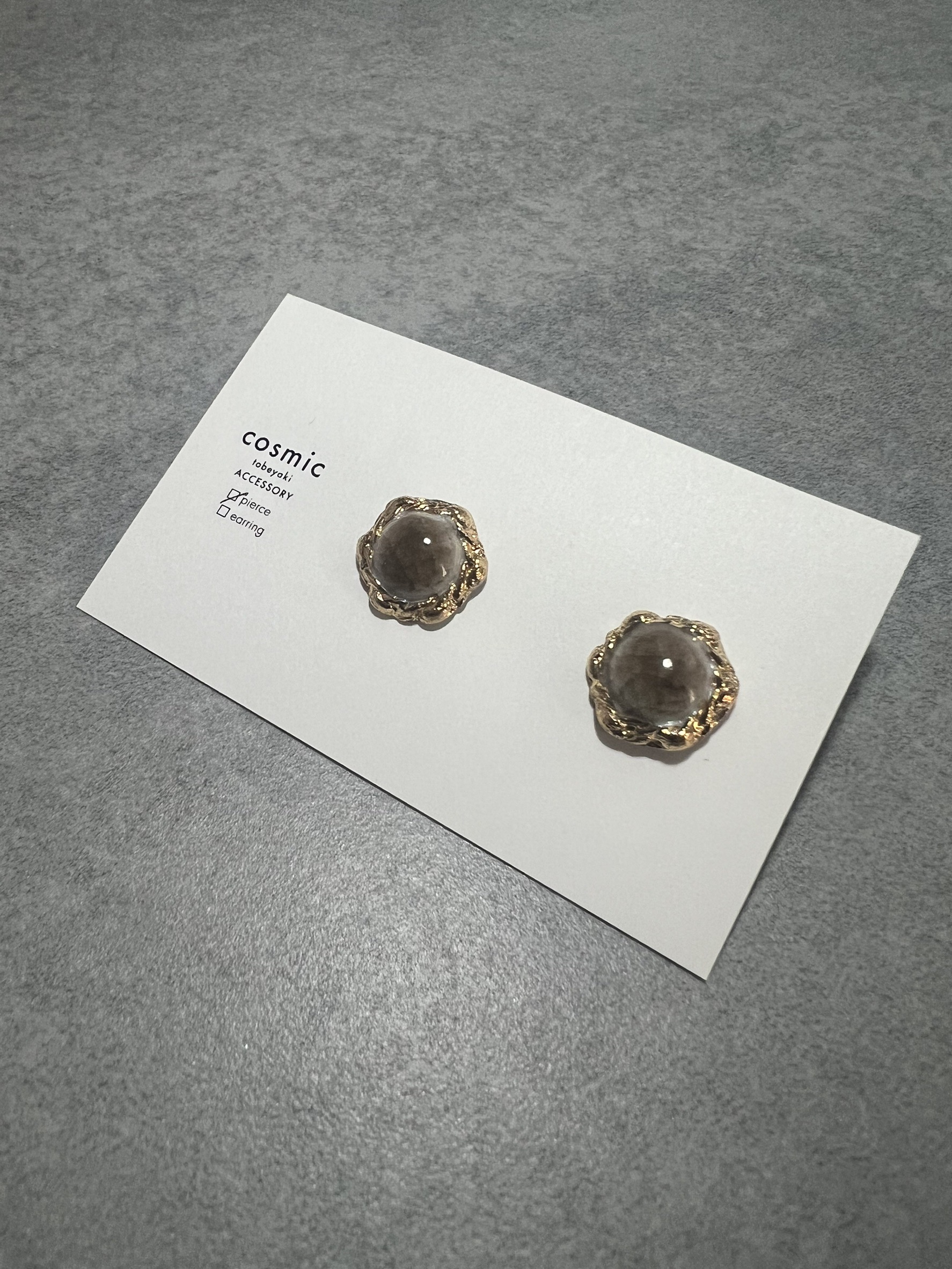 0013ピアスブラウンゴールド